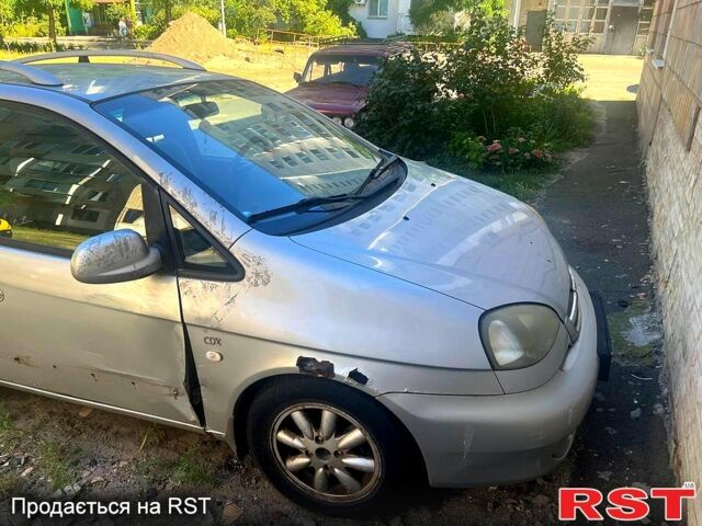 Серый Шевроле Такума, объемом двигателя 2 л и пробегом 174 тыс. км за 1800 $, фото 3 на Automoto.ua