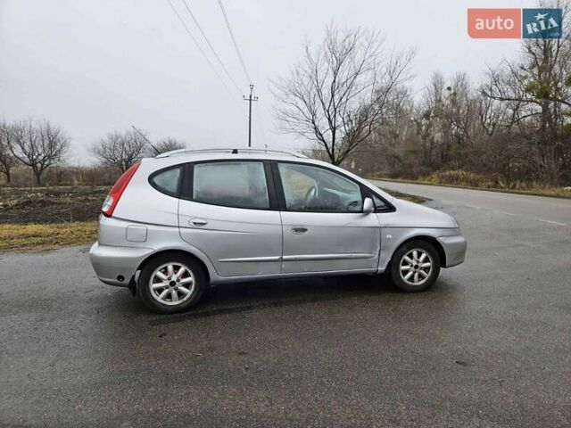 Серый Шевроле Такума, объемом двигателя 2 л и пробегом 175 тыс. км за 2300 $, фото 5 на Automoto.ua