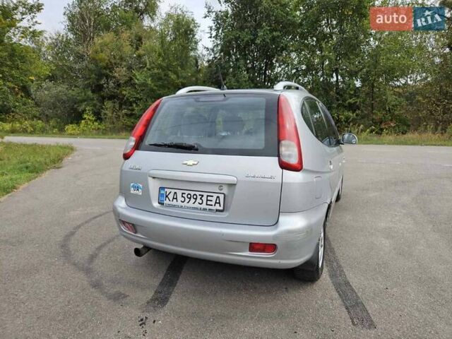 Серый Шевроле Такума, объемом двигателя 2 л и пробегом 250 тыс. км за 2300 $, фото 3 на Automoto.ua