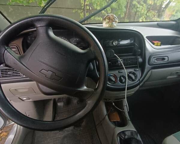 Серый Шевроле Такума, объемом двигателя 1.6 л и пробегом 260 тыс. км за 2200 $, фото 2 на Automoto.ua