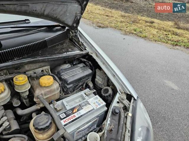 Серый Шевроле Такума, объемом двигателя 2 л и пробегом 175 тыс. км за 2300 $, фото 27 на Automoto.ua