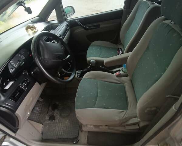 Серый Шевроле Такума, объемом двигателя 1.6 л и пробегом 260 тыс. км за 2200 $, фото 3 на Automoto.ua