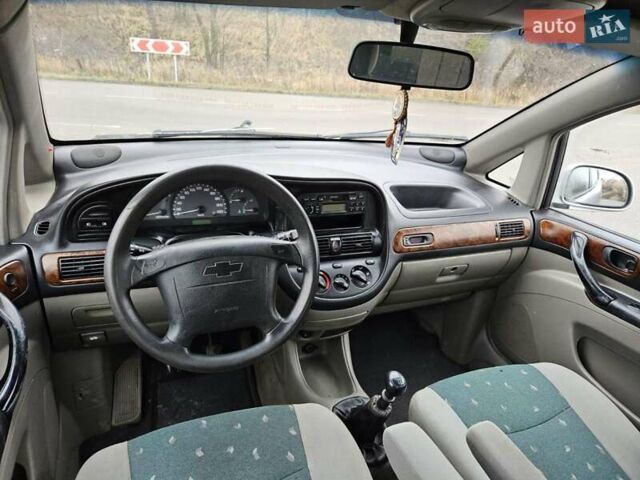 Серый Шевроле Такума, объемом двигателя 2 л и пробегом 175 тыс. км за 2300 $, фото 13 на Automoto.ua