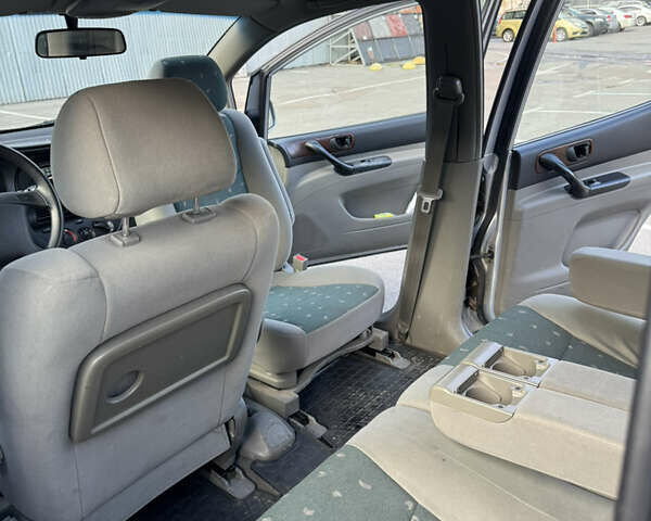 Серый Шевроле Такума, объемом двигателя 1.99 л и пробегом 143 тыс. км за 3300 $, фото 19 на Automoto.ua