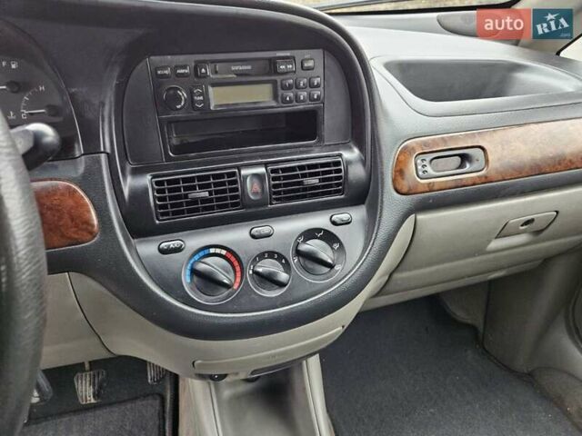 Серый Шевроле Такума, объемом двигателя 2 л и пробегом 175 тыс. км за 2300 $, фото 18 на Automoto.ua