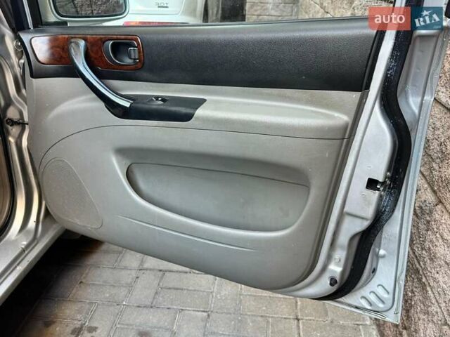 Сірий Шевроле Такума, об'ємом двигуна 2 л та пробігом 150 тис. км за 4200 $, фото 15 на Automoto.ua