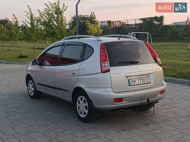 Сірий Шевроле Такума, об'ємом двигуна 1.6 л та пробігом 300 тис. км за 4100 $, фото 5 на Automoto.ua