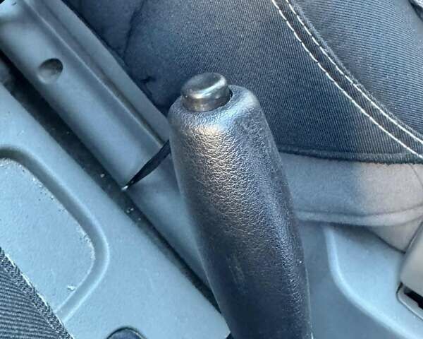 Сірий Шевроле Такума, об'ємом двигуна 2 л та пробігом 150 тис. км за 4200 $, фото 16 на Automoto.ua