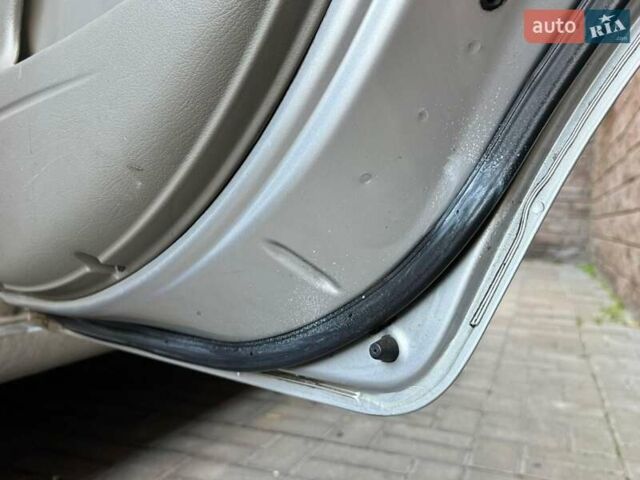 Сірий Шевроле Такума, об'ємом двигуна 2 л та пробігом 150 тис. км за 4200 $, фото 10 на Automoto.ua