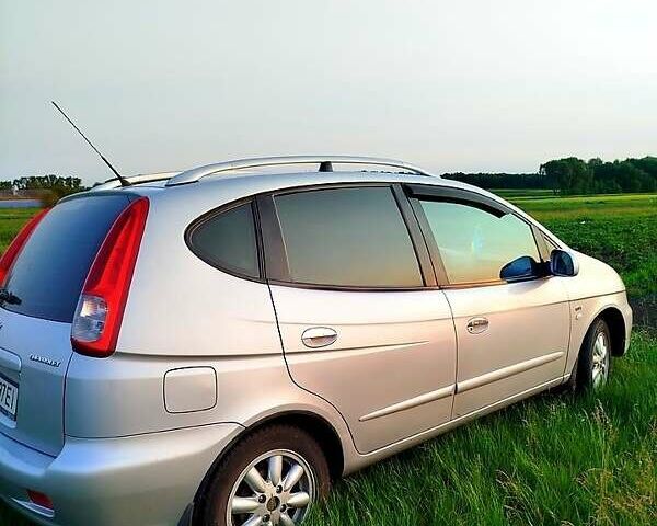 Серый Шевроле Такума, объемом двигателя 2 л и пробегом 173 тыс. км за 4900 $, фото 4 на Automoto.ua