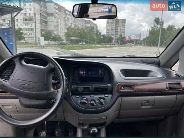 Серый Шевроле Такума, объемом двигателя 2 л и пробегом 334 тыс. км за 3300 $, фото 3 на Automoto.ua