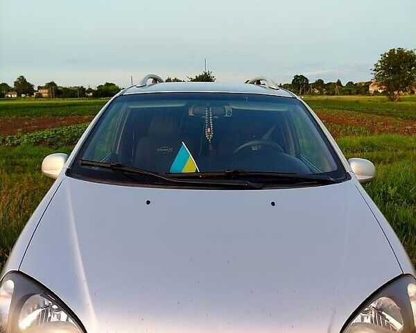 Серый Шевроле Такума, объемом двигателя 2 л и пробегом 173 тыс. км за 4900 $, фото 5 на Automoto.ua