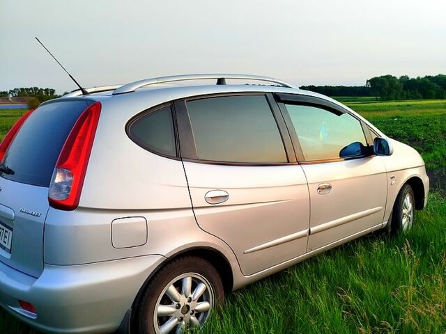 Серый Шевроле Такума, объемом двигателя 2 л и пробегом 173 тыс. км за 4900 $, фото 5 на Automoto.ua