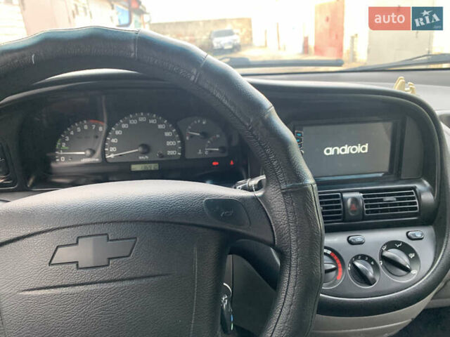 Серый Шевроле Такума, объемом двигателя 2 л и пробегом 137 тыс. км за 4000 $, фото 10 на Automoto.ua