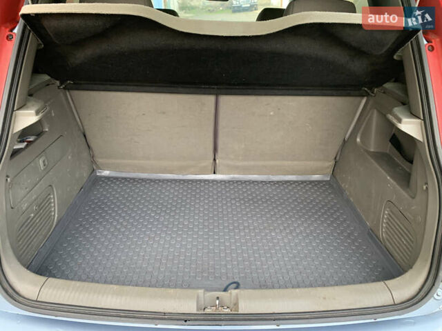 Серый Шевроле Такума, объемом двигателя 2 л и пробегом 137 тыс. км за 4000 $, фото 4 на Automoto.ua