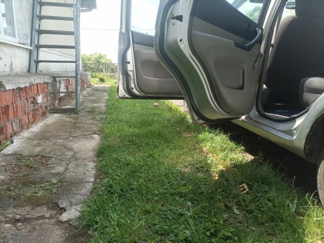 Сірий Шевроле Такума, об'ємом двигуна 1.6 л та пробігом 197 тис. км за 2200 $, фото 1 на Automoto.ua