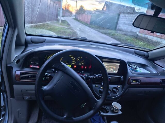 Сірий Шевроле Такума, об'ємом двигуна 2 л та пробігом 150 тис. км за 4100 $, фото 1 на Automoto.ua