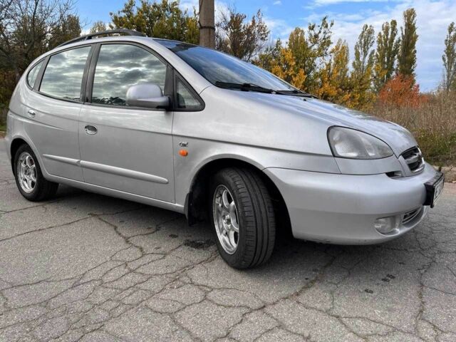 Серый Шевроле Такума, объемом двигателя 2 л и пробегом 280 тыс. км за 3500 $, фото 6 на Automoto.ua