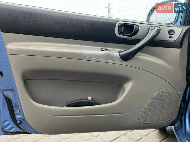 Синий Шевроле Такума, объемом двигателя 1.6 л и пробегом 378 тыс. км за 2940 $, фото 14 на Automoto.ua