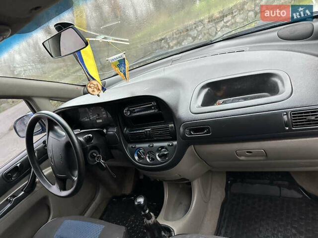 Синий Шевроле Такума, объемом двигателя 1.6 л и пробегом 224 тыс. км за 1600 $, фото 6 на Automoto.ua