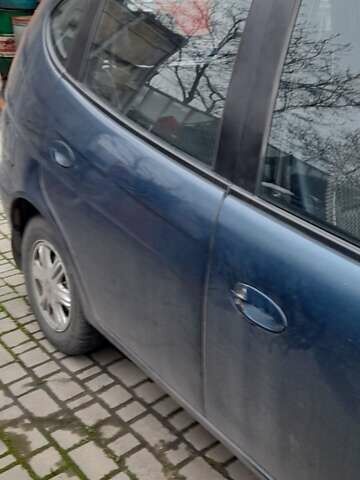 Синий Шевроле Такума, объемом двигателя 1.6 л и пробегом 112 тыс. км за 2000 $, фото 3 на Automoto.ua