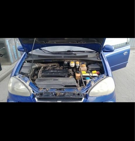 Синий Шевроле Такума, объемом двигателя 2 л и пробегом 227 тыс. км за 3000 $, фото 6 на Automoto.ua