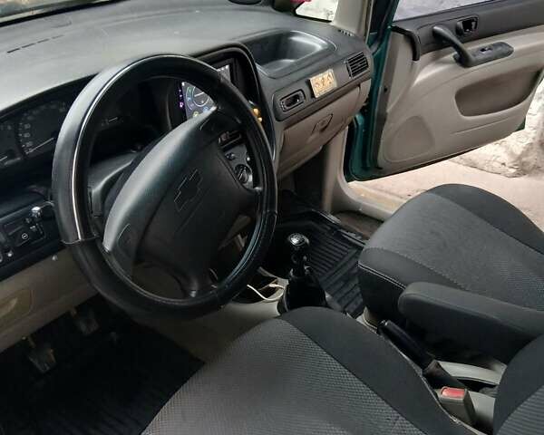 Зеленый Шевроле Такума, объемом двигателя 1.6 л и пробегом 180 тыс. км за 3100 $, фото 4 на Automoto.ua