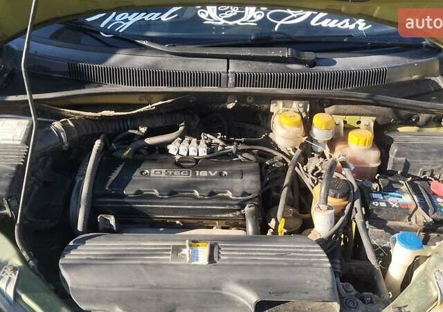 Зеленый Шевроле Такума, объемом двигателя 2 л и пробегом 216 тыс. км за 4000 $, фото 10 на Automoto.ua