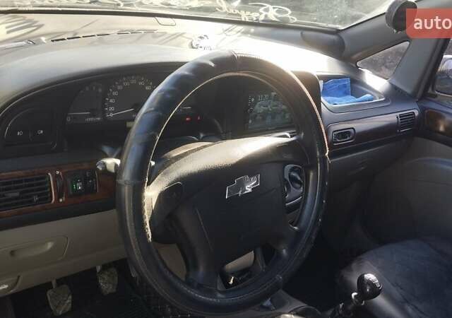 Зеленый Шевроле Такума, объемом двигателя 2 л и пробегом 216 тыс. км за 4000 $, фото 4 на Automoto.ua