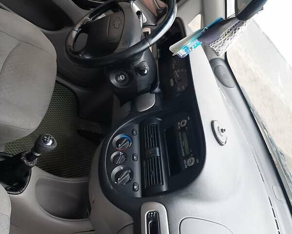 Зеленый Шевроле Такума, объемом двигателя 1.6 л и пробегом 282 тыс. км за 3700 $, фото 5 на Automoto.ua