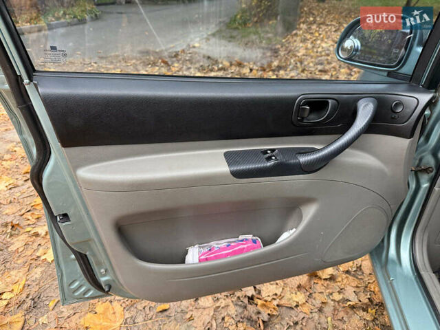 Зеленый Шевроле Такума, объемом двигателя 1.6 л и пробегом 208 тыс. км за 4490 $, фото 10 на Automoto.ua