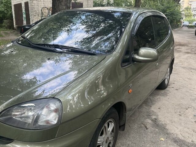 Зеленый Шевроле Такума, объемом двигателя 1.5 л и пробегом 135 тыс. км за 3800 $, фото 1 на Automoto.ua