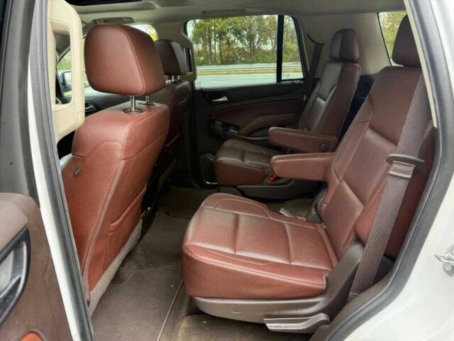 Белый Шевроле Тахо, объемом двигателя 5.3 л и пробегом 57 тыс. км за 5900 $, фото 14 на Automoto.ua