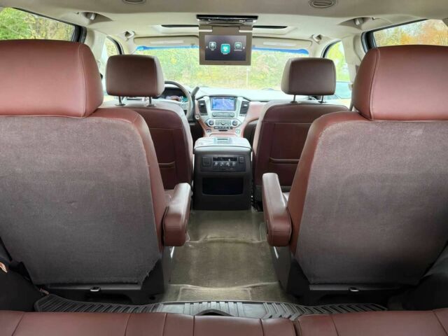 Белый Шевроле Тахо, объемом двигателя 5.3 л и пробегом 57 тыс. км за 5900 $, фото 12 на Automoto.ua