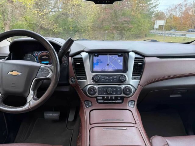 Белый Шевроле Тахо, объемом двигателя 5.3 л и пробегом 57 тыс. км за 5900 $, фото 10 на Automoto.ua