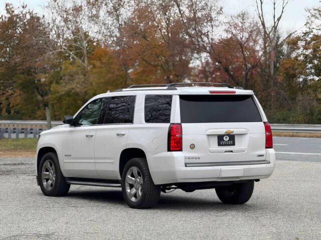 Белый Шевроле Тахо, объемом двигателя 5.3 л и пробегом 57 тыс. км за 5900 $, фото 4 на Automoto.ua