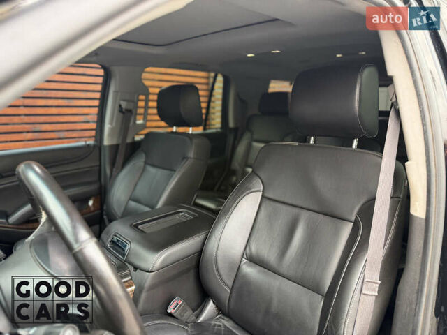 Черный Шевроле Тахо, объемом двигателя 5.33 л и пробегом 253 тыс. км за 34500 $, фото 15 на Automoto.ua