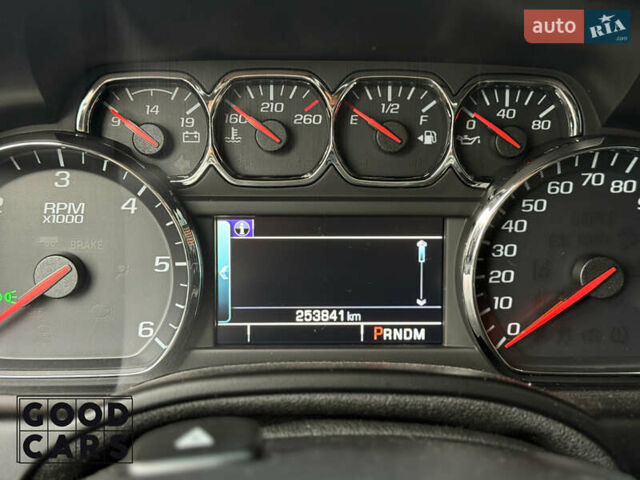 Черный Шевроле Тахо, объемом двигателя 5.33 л и пробегом 253 тыс. км за 34500 $, фото 16 на Automoto.ua
