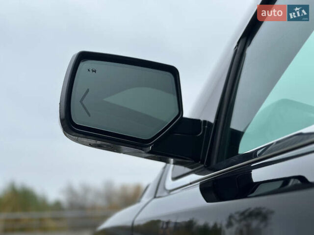 Шевроле Тахо 2015 в Киеве на Automoto.ua Черный Шевроле Тахо, объемом двигателя 5.33 л и пробегом 198 тыс. км за 27499 $, фото 7 на Automoto.ua
