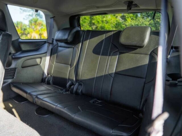 Черный Шевроле Тахо, объемом двигателя 5.3 л и пробегом 57 тыс. км за 23100 $, фото 10 на Automoto.ua