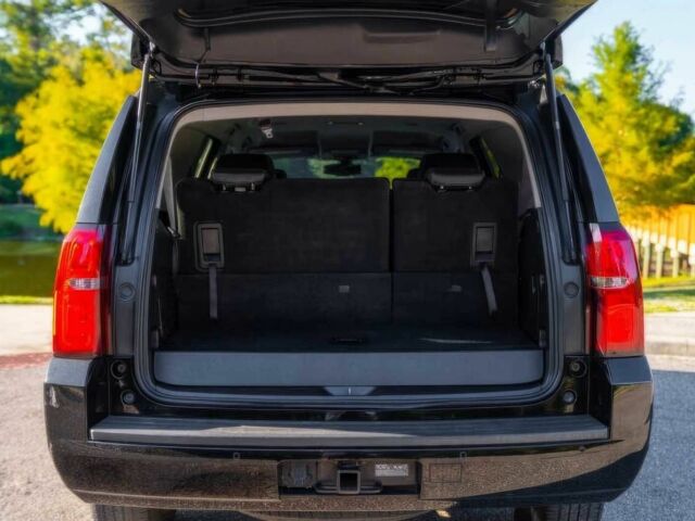 Черный Шевроле Тахо, объемом двигателя 5.3 л и пробегом 57 тыс. км за 23100 $, фото 6 на Automoto.ua