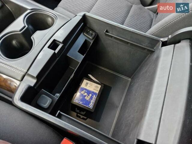 Чорний Шевроле Тахо, об'ємом двигуна 5.3 л та пробігом 92 тис. км за 39999 $, фото 19 на Automoto.ua