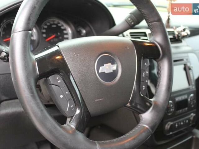 Шевроле Тахо, объемом двигателя 6 л и пробегом 310 тыс. км за 14800 $, фото 17 на Automoto.ua