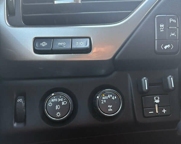 Серый Шевроле Тахо, объемом двигателя 6.16 л и пробегом 100 тыс. км за 42000 $, фото 8 на Automoto.ua