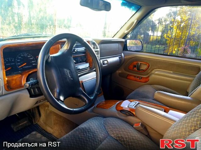 Синий Шевроле Тахо, объемом двигателя 5.7 л и пробегом 260 тыс. км за 13000 $, фото 4 на Automoto.ua