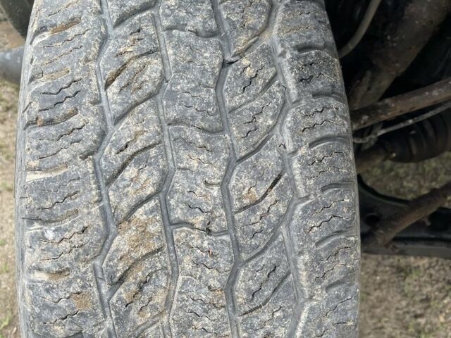 Зеленый Шевроле Тахо, объемом двигателя 5.7 л и пробегом 350 тыс. км за 6300 $, фото 2 на Automoto.ua