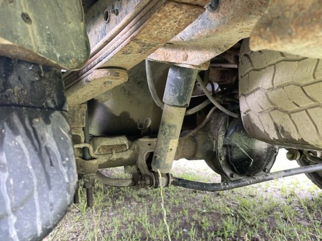 Зеленый Шевроле Тахо, объемом двигателя 5.7 л и пробегом 350 тыс. км за 6300 $, фото 5 на Automoto.ua