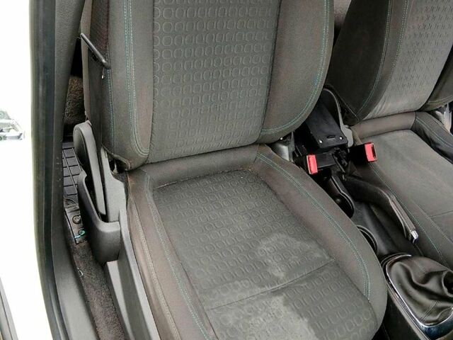 Білий Шевроле Трекер, об'ємом двигуна 1.8 л та пробігом 198 тис. км за 9000 $, фото 9 на Automoto.ua