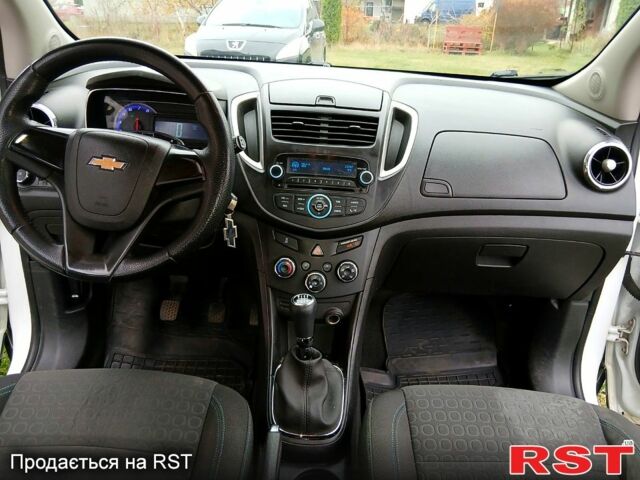 Білий Шевроле Трекер, об'ємом двигуна 1.8 л та пробігом 198 тис. км за 9000 $, фото 6 на Automoto.ua