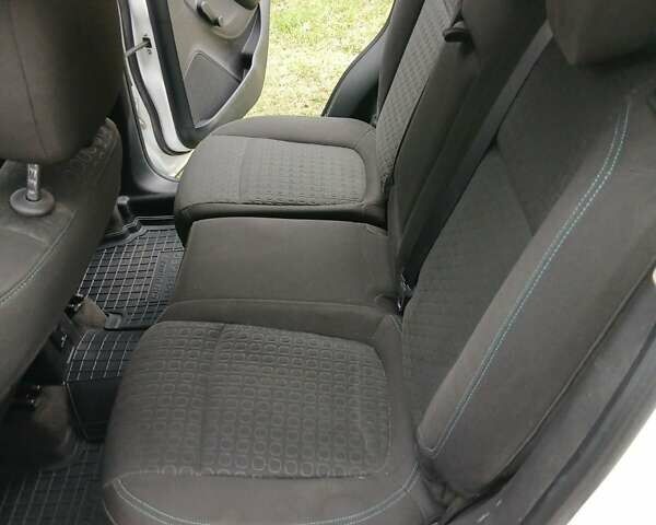 Білий Шевроле Трекер, об'ємом двигуна 1.8 л та пробігом 198 тис. км за 8500 $, фото 7 на Automoto.ua